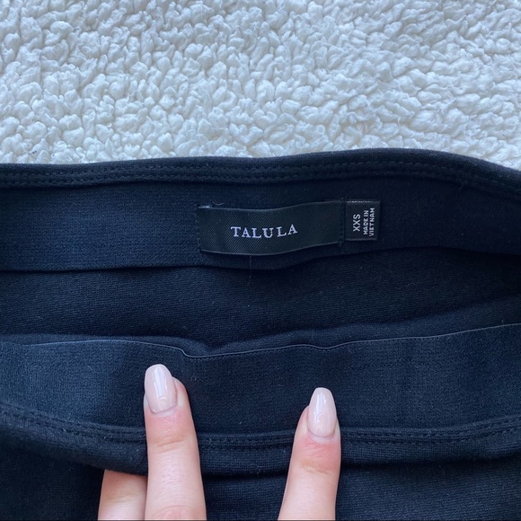 Talula (aritzia) pencil skirt, would fit XS - Picture 2 of 2